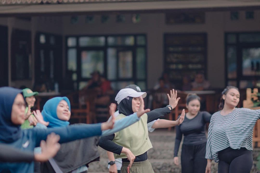 Kegiatan olahraga bersama komunitas di TASA